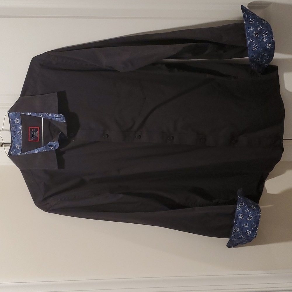 untuckit button down